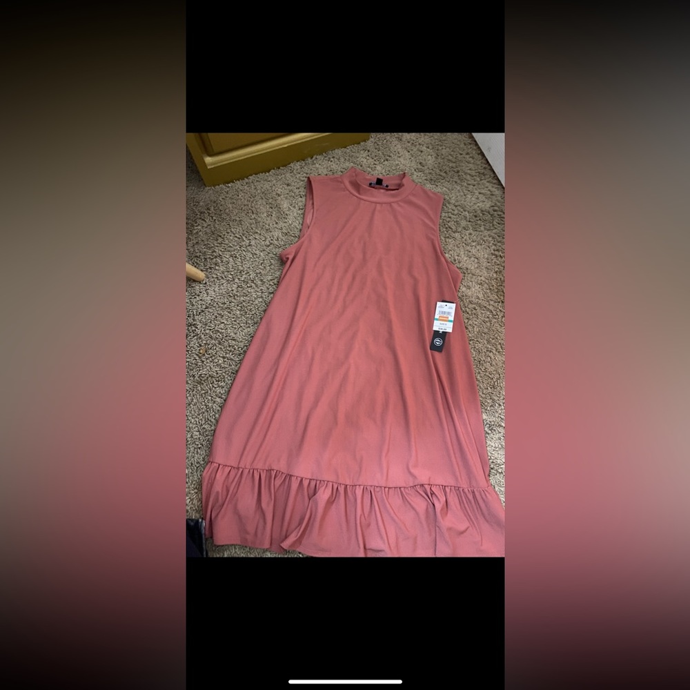 It’s a size small never worn with tags